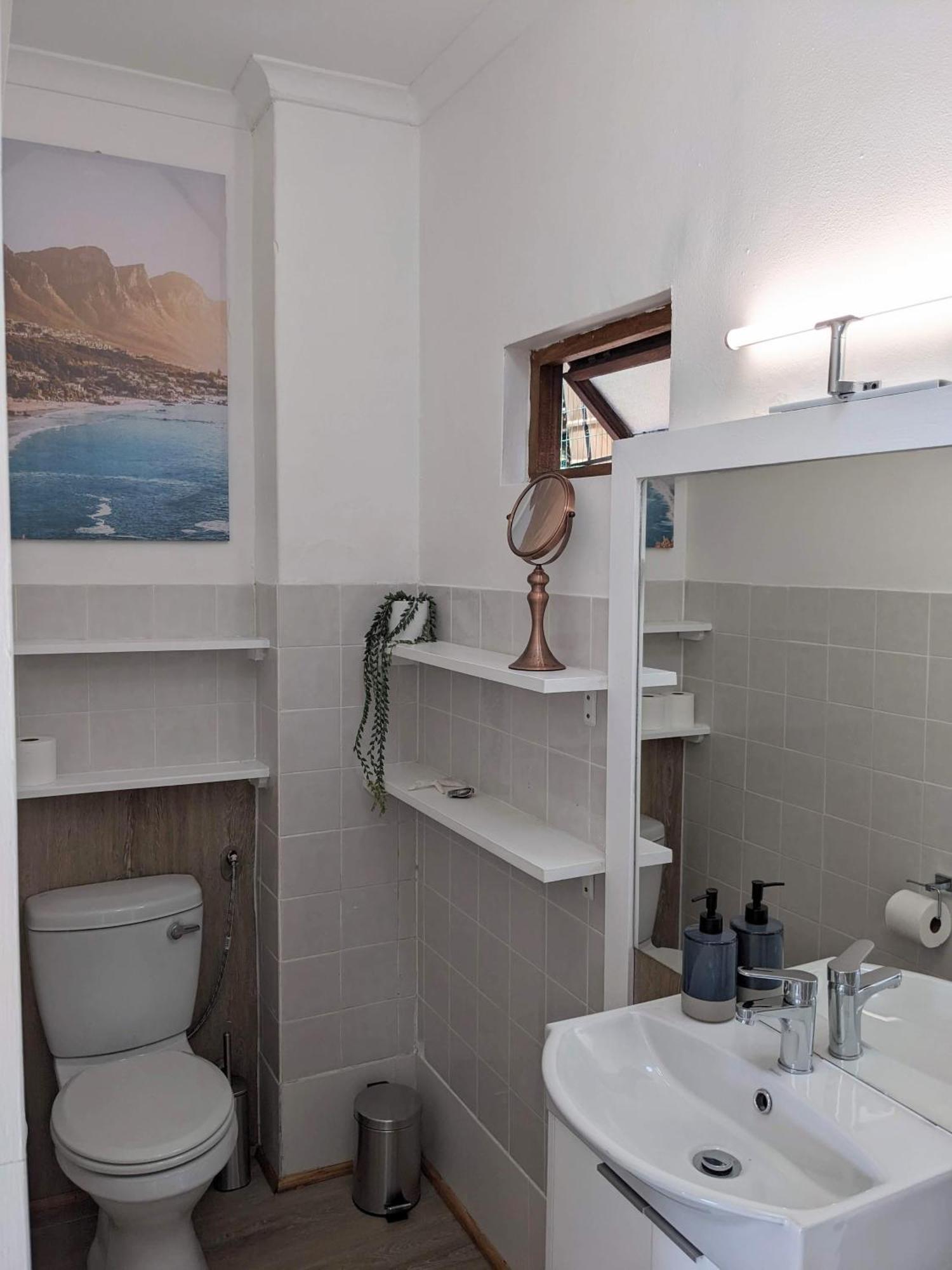 Above The Sea Apartment Fish Hoek Room photo