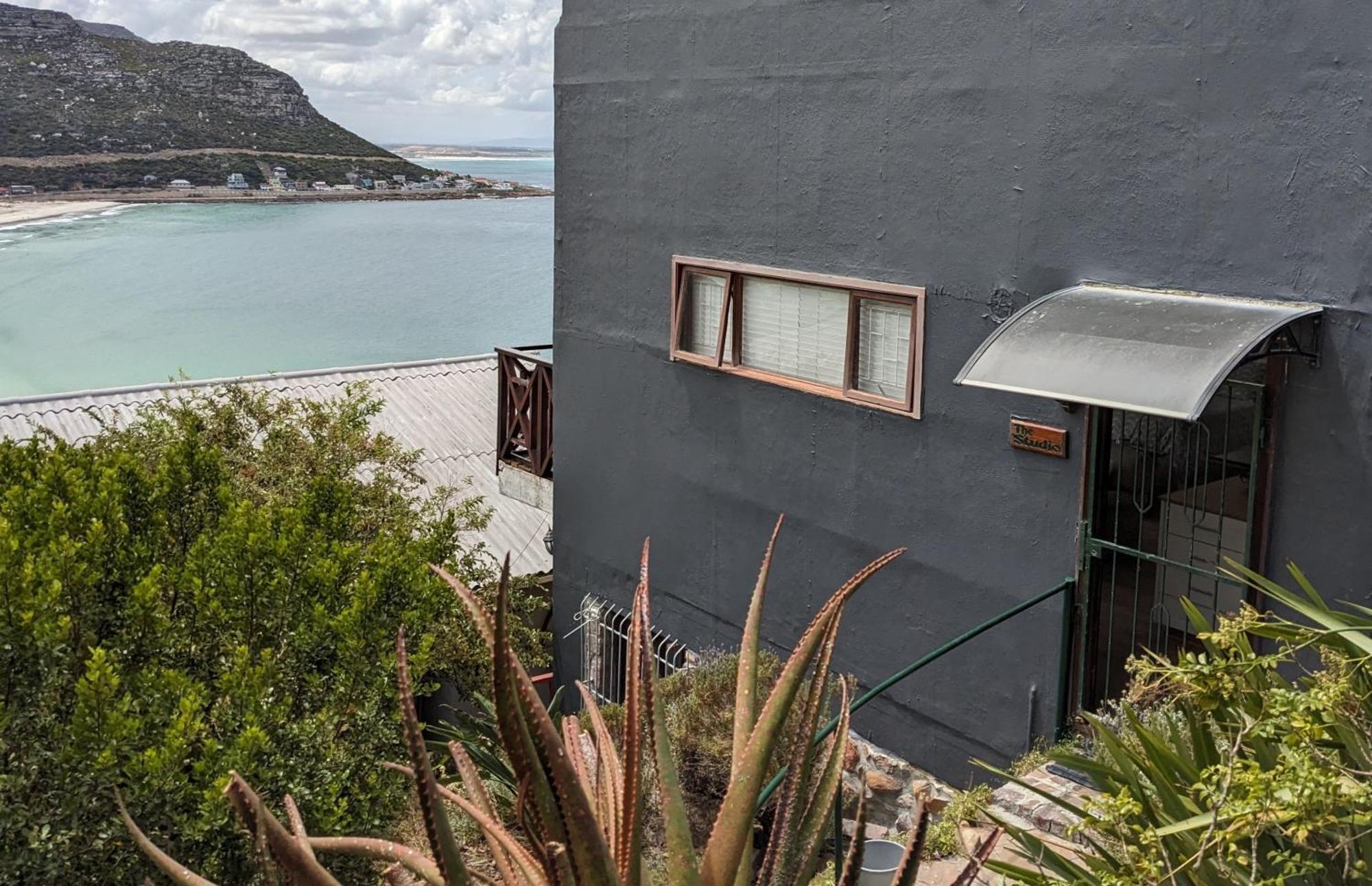 Above The Sea Apartment Fish Hoek Room photo